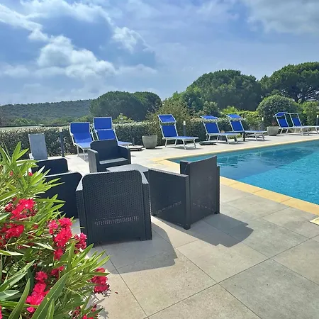 Giulia - Piscine - Jacuzzi - 4 فيلة