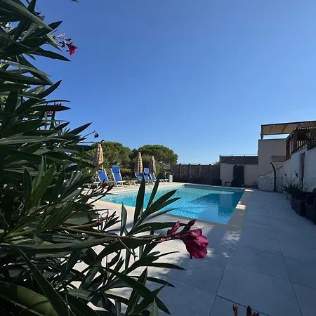 Giulia - Piscine - Jacuzzi - 4 فيلة